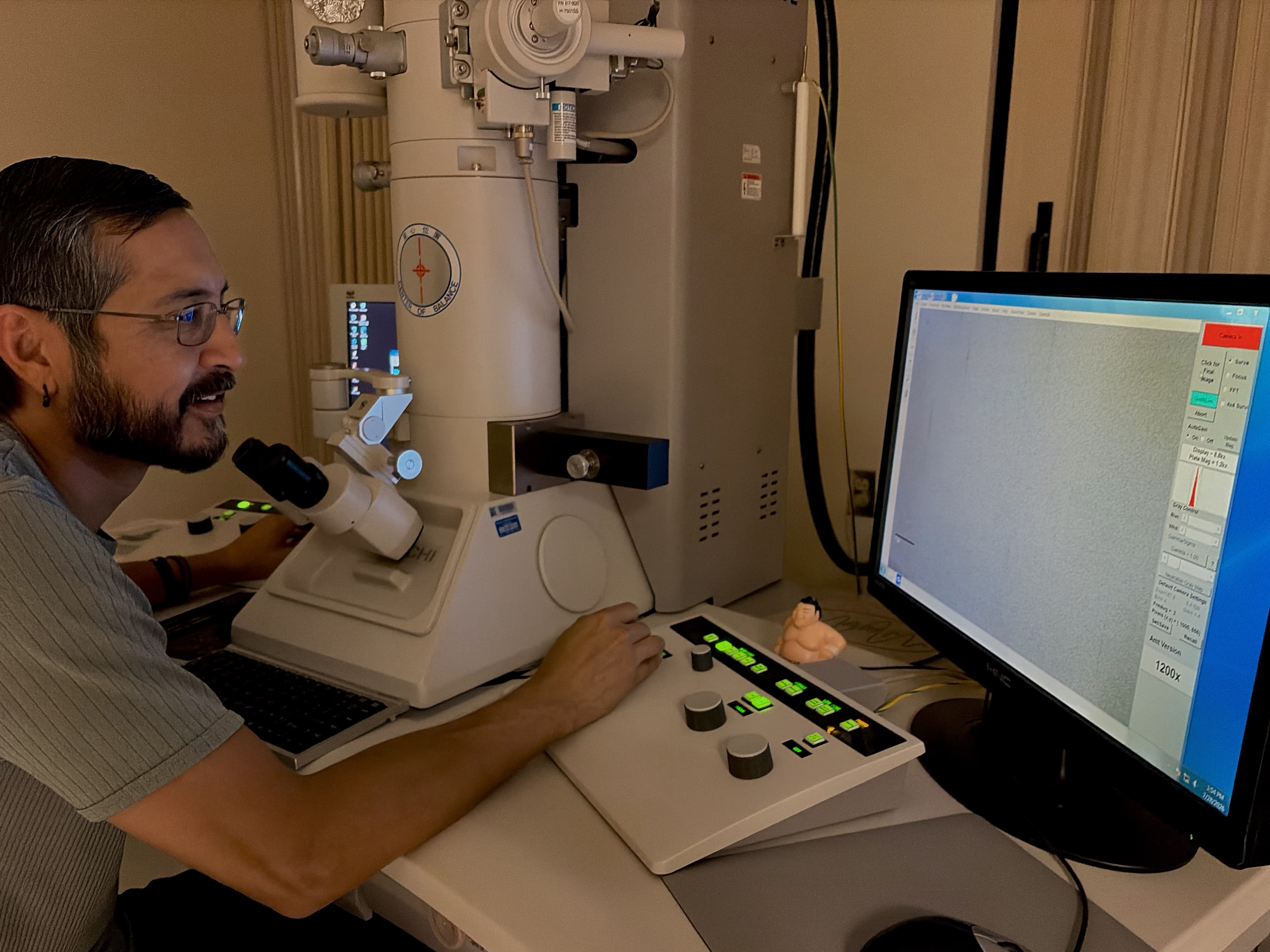 Microscopy and imaging services at New Mexico State University